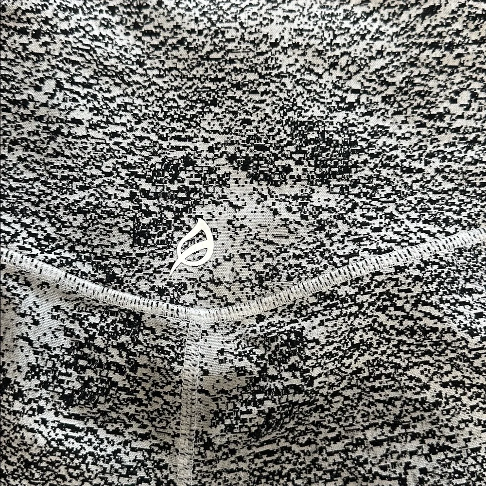 Ptula leggings small - Picture 4 of 4